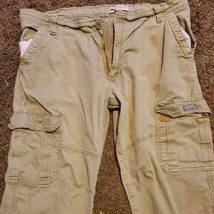 Wrangler relaxed fit beige cargo pants 38x30